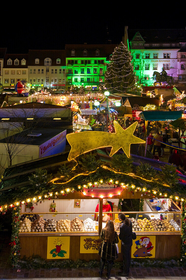 Weihnachtsmarkt und Weihnachtsbaum, Landau, Rheinland-Pfalz, Deutschland
