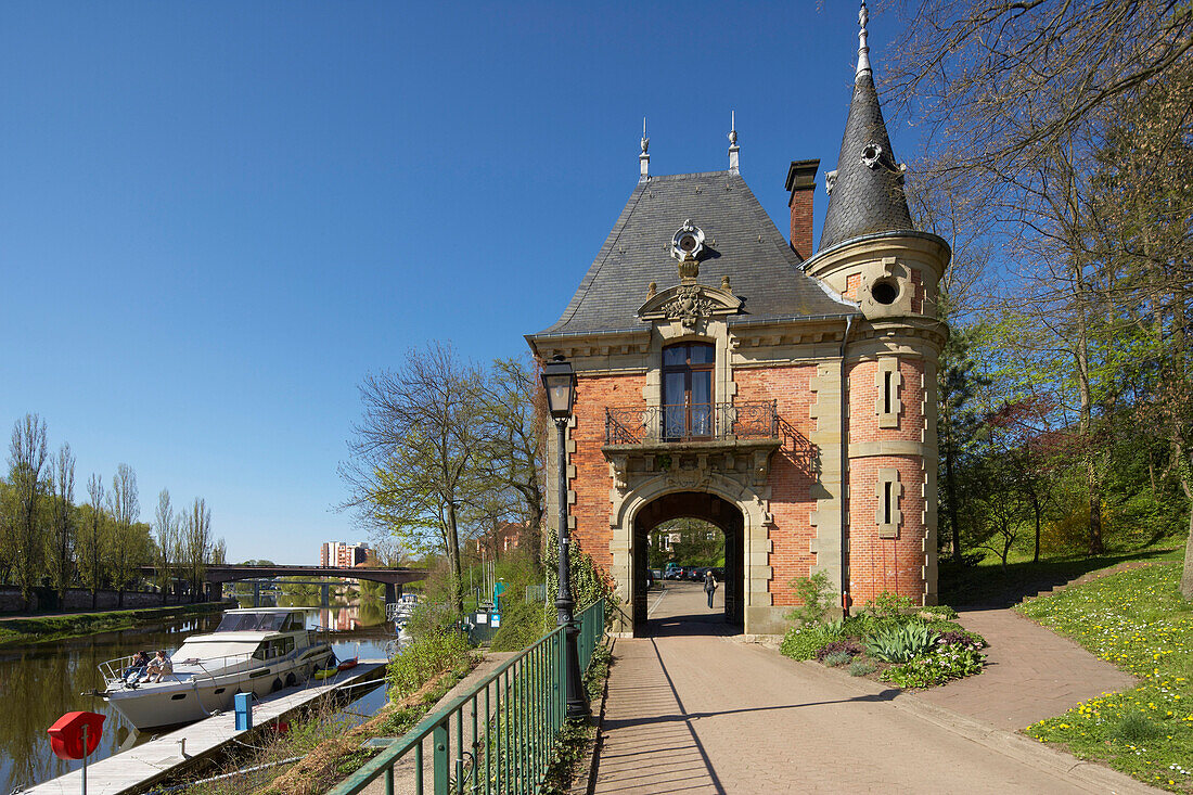 Casino at Sarreguemines, Saargemuend, Lothringen, France, Europe