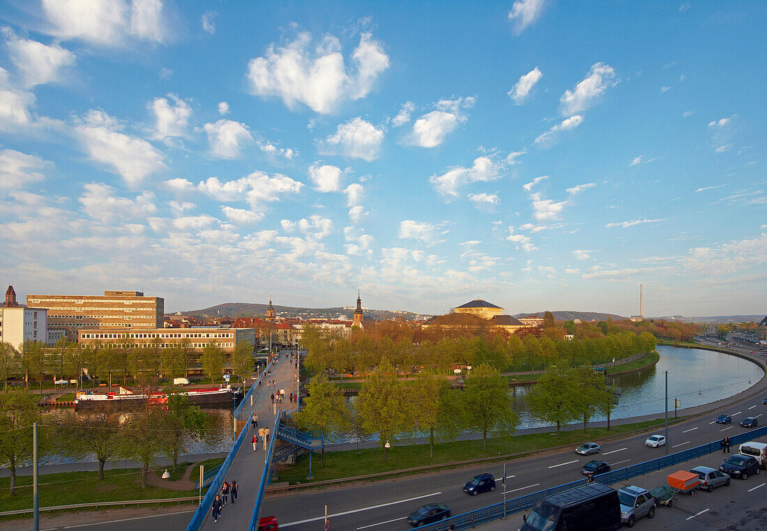 Blick vom Schloß über die Saar auf Saarbrücken, Saarland, Deutschland, Europa