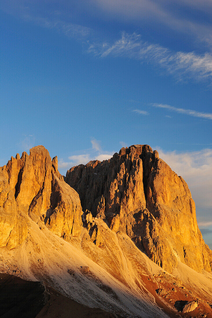 Fünffingerspitze und Langkofel im Sonnenlicht, Dolomiten, UNESCO Weltnaturerbe Dolomiten, Südtirol, Italien, Europa