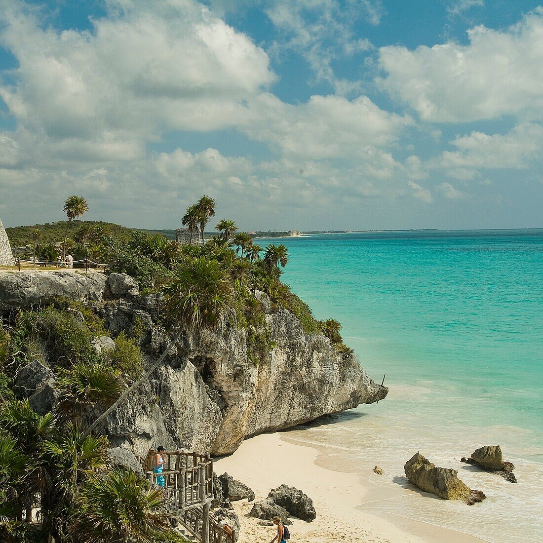 Mexico, Riviera Maya, Mayan Ruins at Tulum over looking the beach on Carribbean Sea