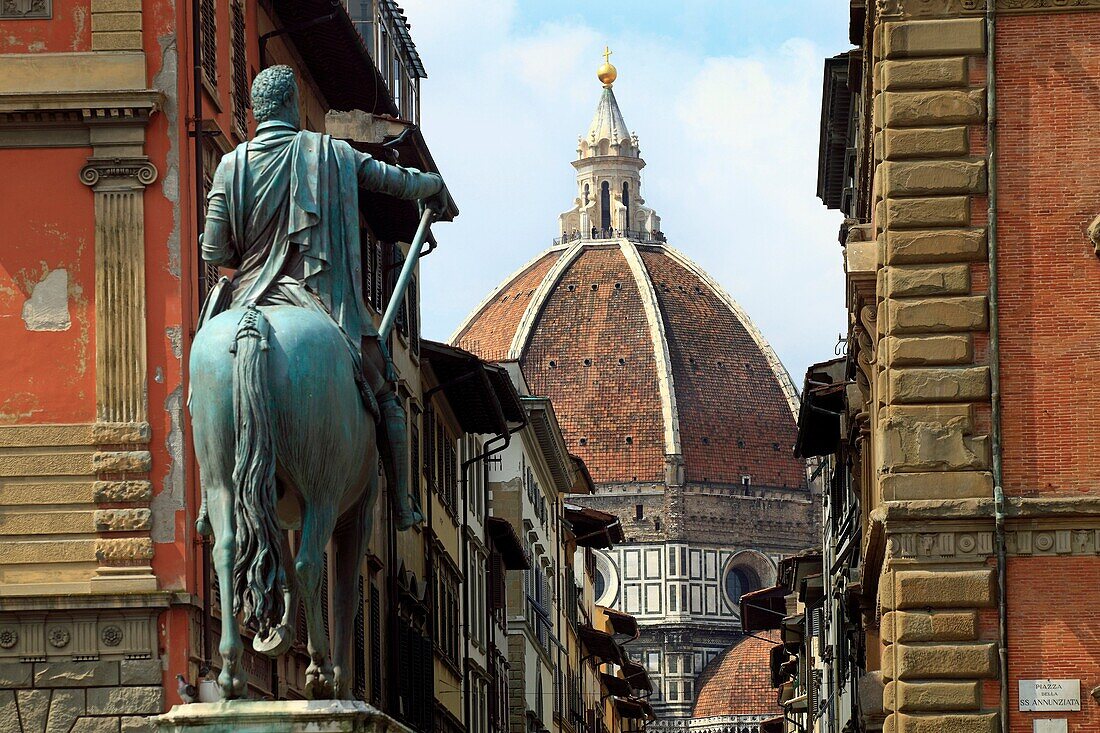 Italy, Tuscany, Florence, SS Annunziata square, Ferdinando I monument and cathedral