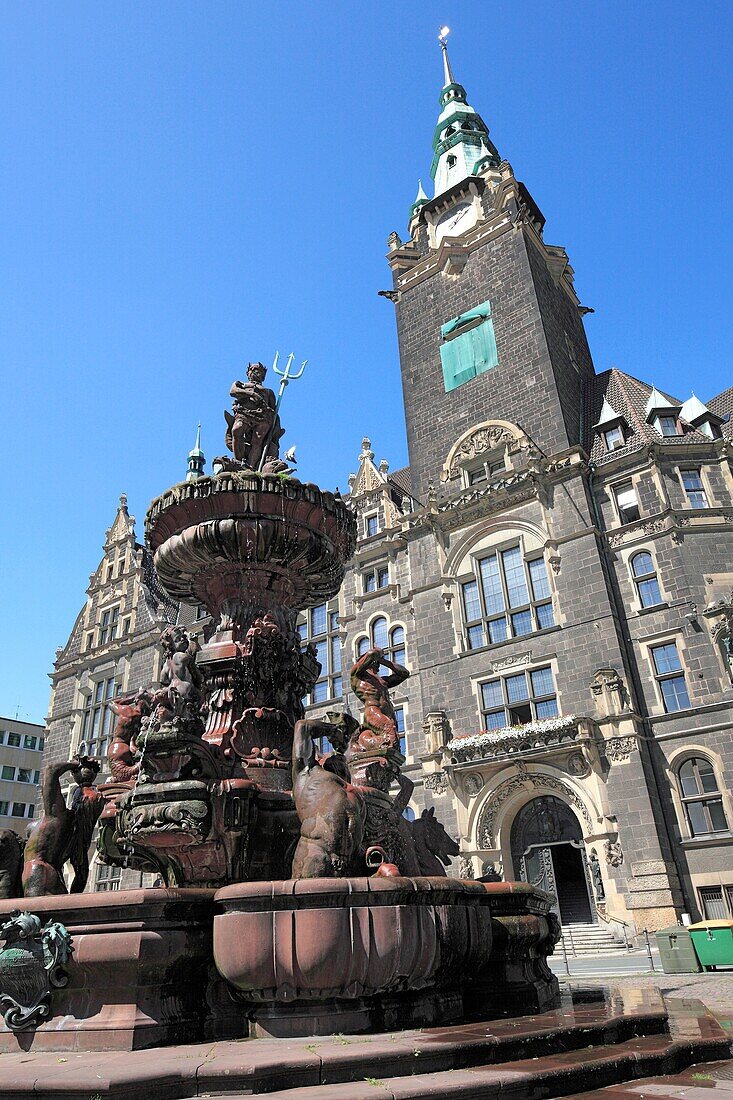 Germany, Wuppertal, Wupper, Bergisches Land, North Rhine-Westphalia, NRW, D-Wuppertal-Elberfeld, city hall at the New Market Place, administration building, neo-Gothic style, eclecticism, anniversary well, Neptun spring