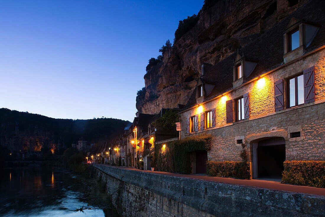 France, Aquitaine Region, Dordogne Department, La Roque Gageac, town on the Dordogne River, evening