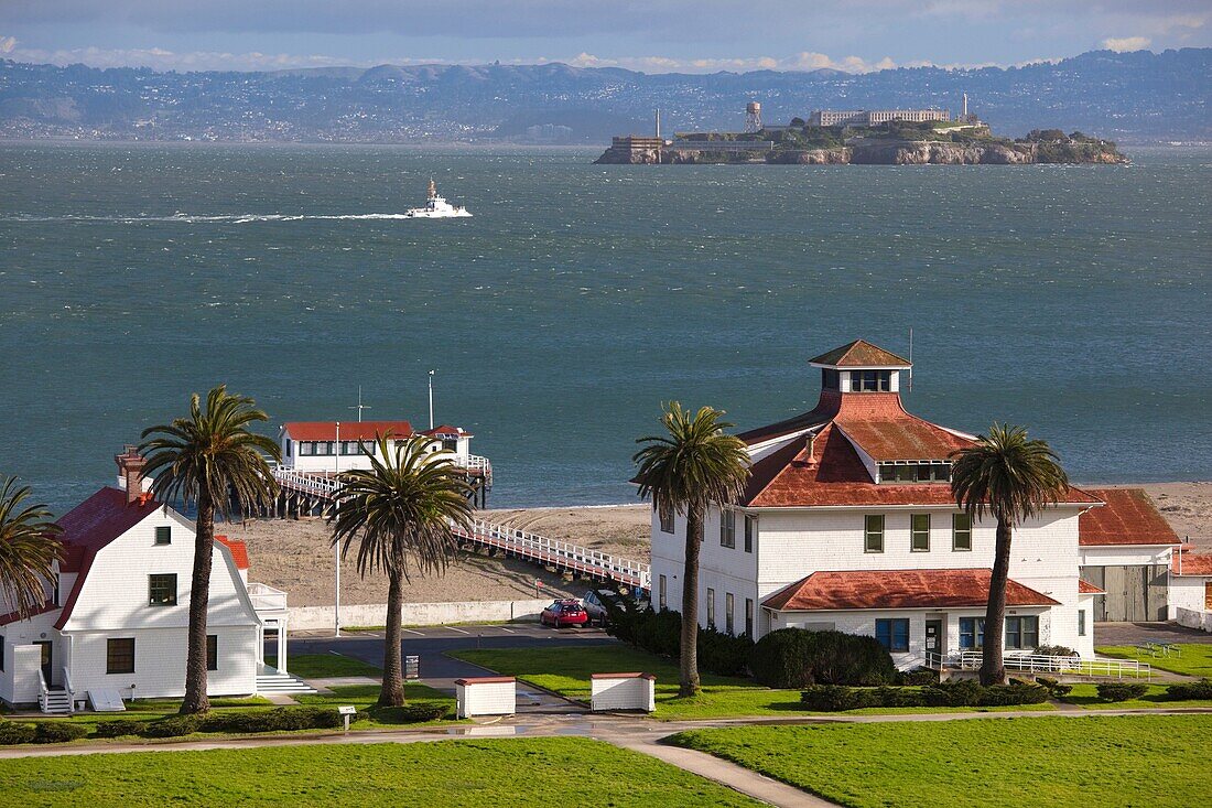USA, California, San Francisco, The Presidio, Golden Gate National Recreation Area, Crissy Field Park Visitor Center, elevated view with Alcatraz Island