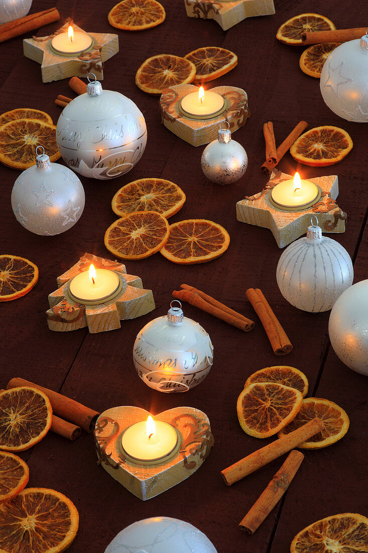 Christmas, ball, tree, decorations, decoration, adornment, spices, glitter, heart, heart, tea cozy, candle, wood, candles, ball, sphere, Merry Christmas, pattern, close_up, oranges, jewellery, star, to stars, star tea lights, mood, fir_tree tea warmer can