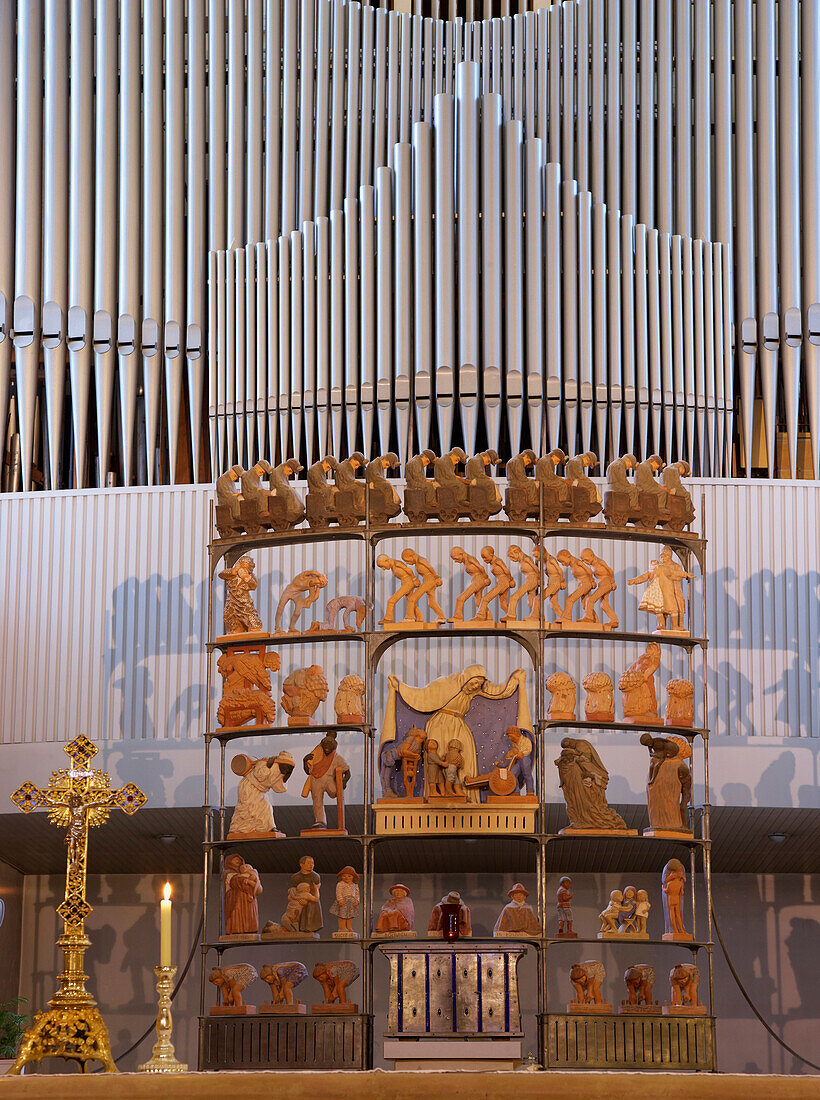 Altar in der Liebfrauenkirche, Püttlingen, Saarland, Deutschland, Europa