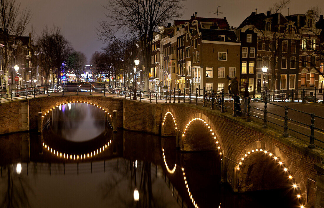 Sieben Brücken an der Ecke Keizersgracht und Reguliersgracht, Amsterdam, Niederlande