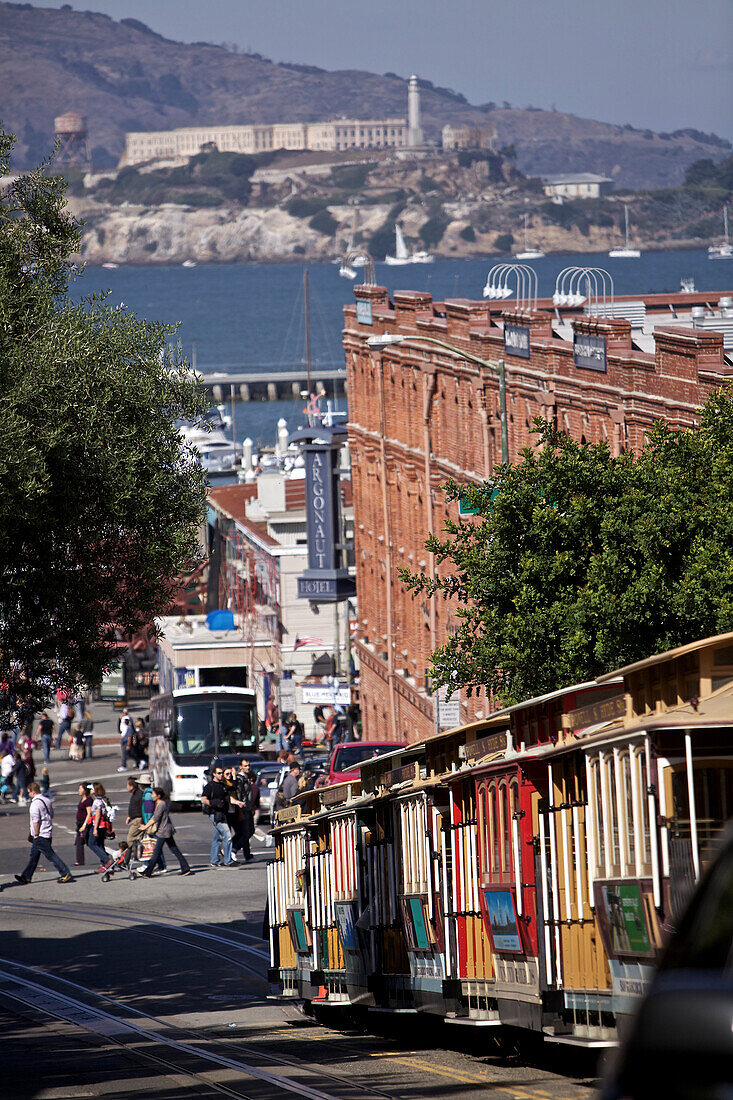 Cable car in San Francisco, San Francisco, California, USA