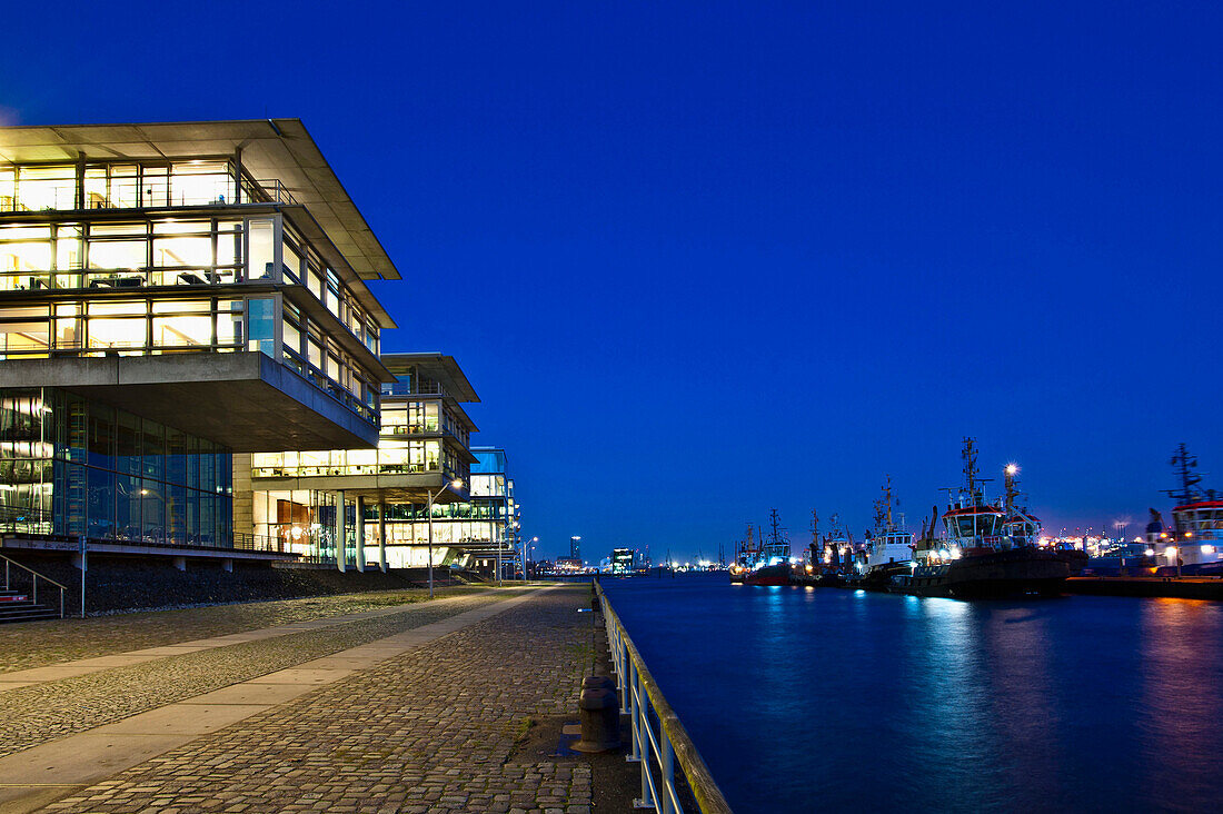 Neumuehlen, Modern architecture in Hafencity, Hamburg, Germany