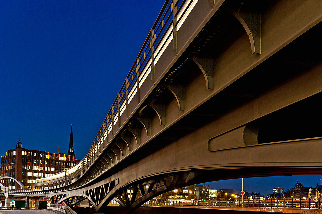 Metro bridge at Roedingsmarkt Hamburg, view to Hafencity Hamburg, Germany
