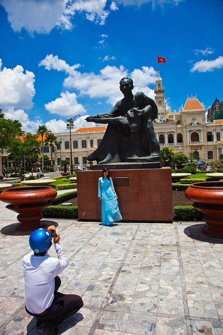 Ho Chi Minh Statue rocking to a child in front of City Hall  Saigon Ho Chi Minh  South Vietnam
