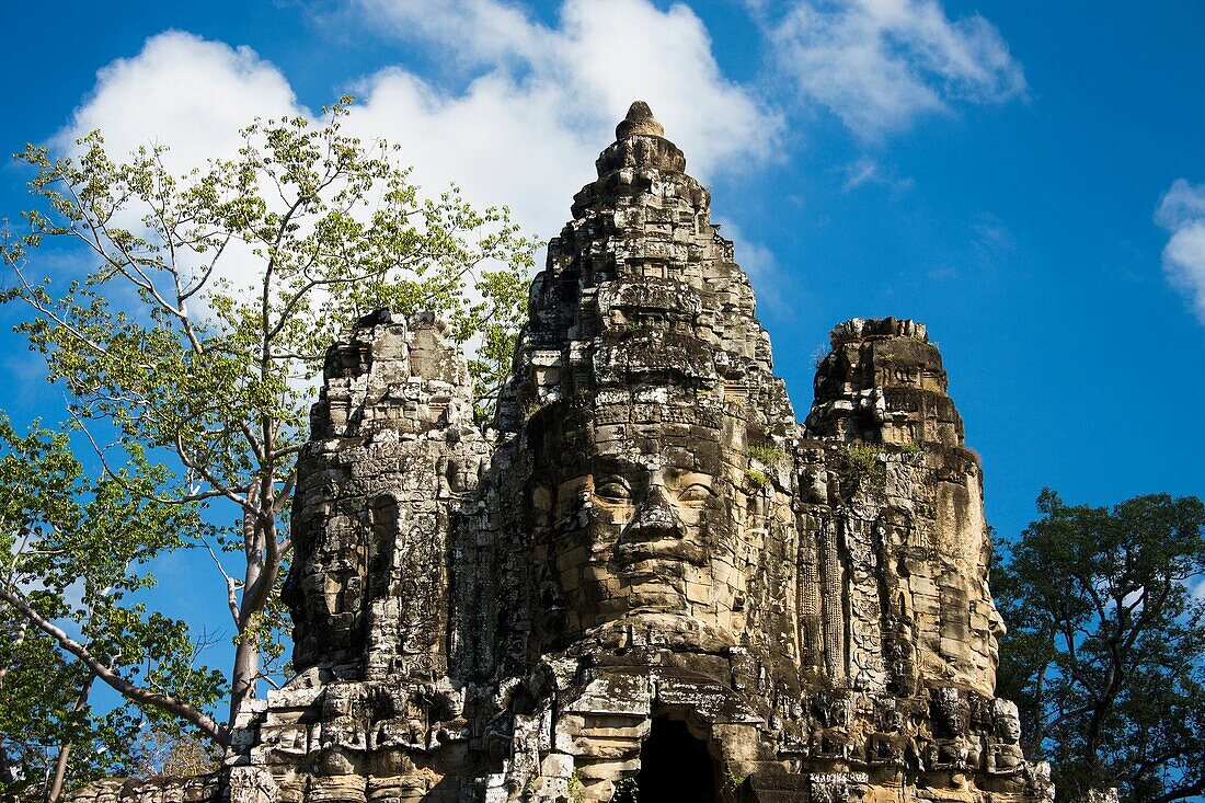 Cambodia-No  2009 Siem Reap City Angkor Temples W H  Amgkor Thom Temple Gate.