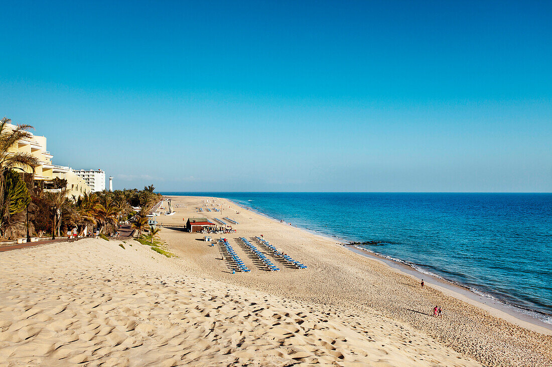 Beach and seaside promenade, Playa del Matorral, Morro Jable, Jandia peninsula, Fuerteventura, Canary Islands, Spain
