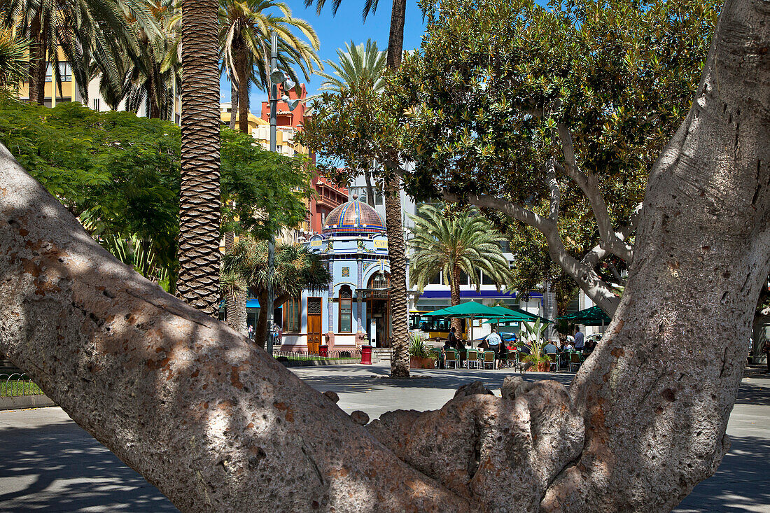 Art nouveau cafe at the park, Parque San Telmo, Las Palmas, Gran Canaria, Canary Islands, Spain, Europe