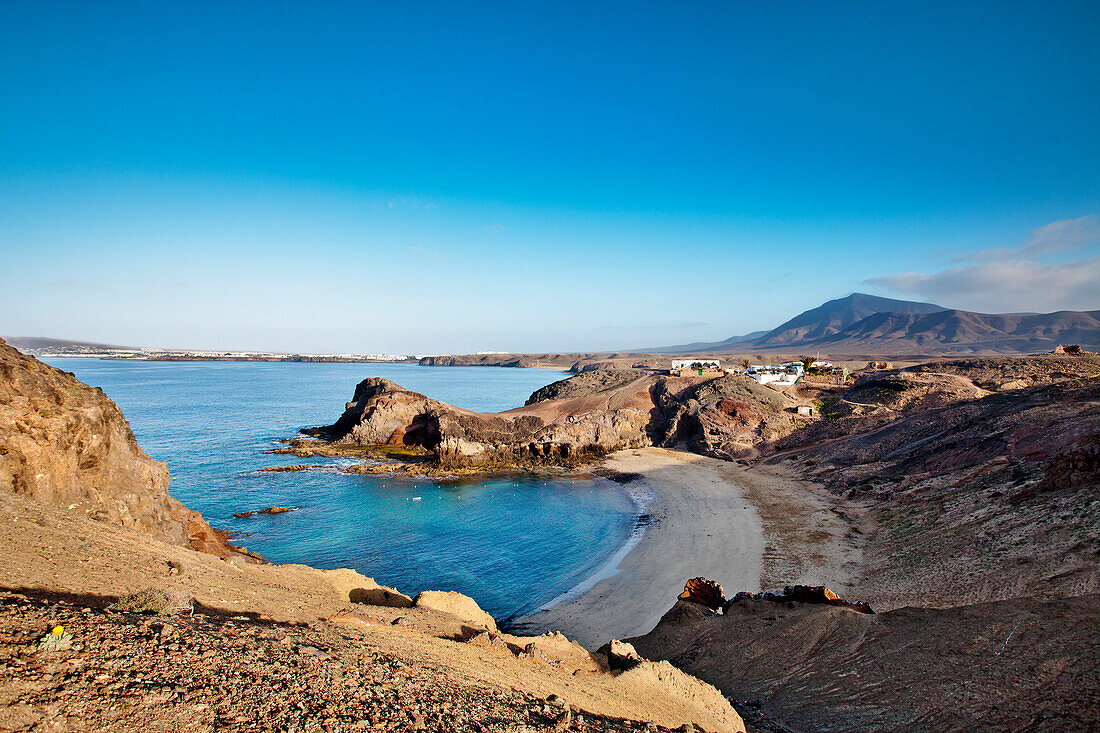 Playa Papagayo in einer Bucht, Lanzarote, Kanarische Inseln, Spanien, Europa