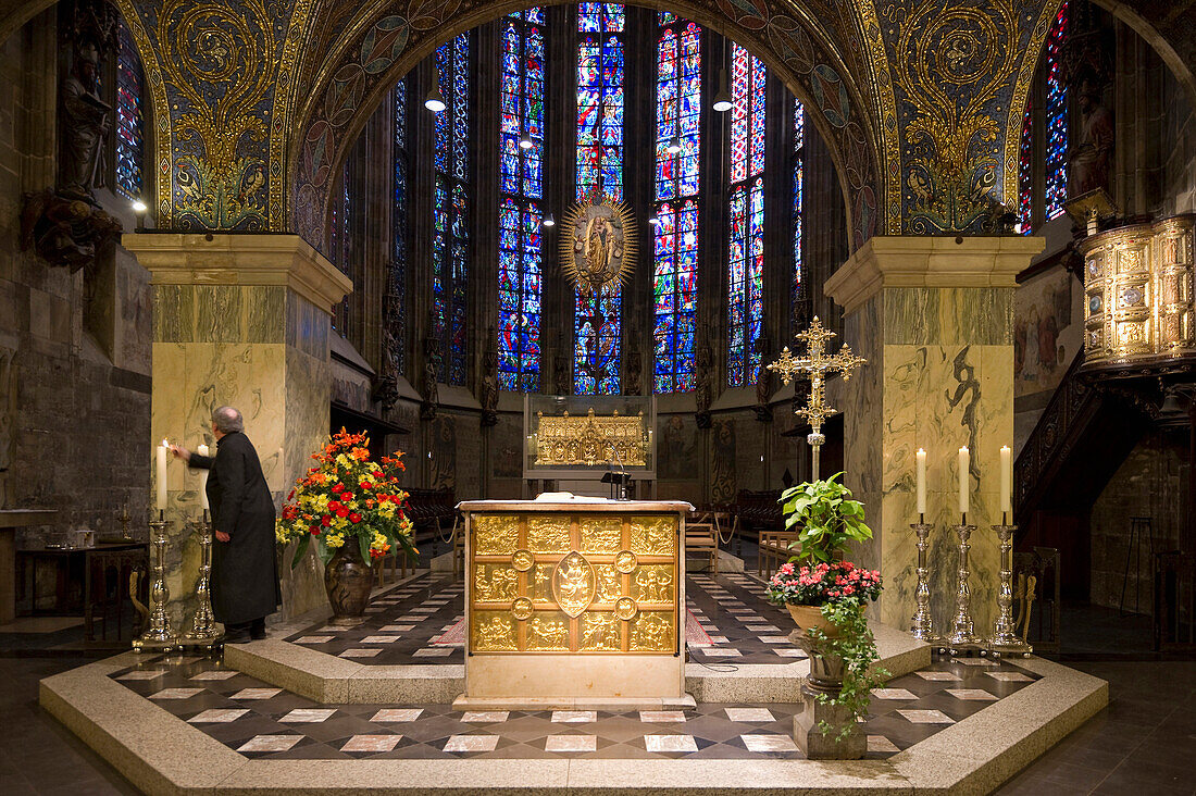 Altar in Aachen Cathedral, UNESCO World Heritage Site, Aachen, North Rhine Westphalia, Germany