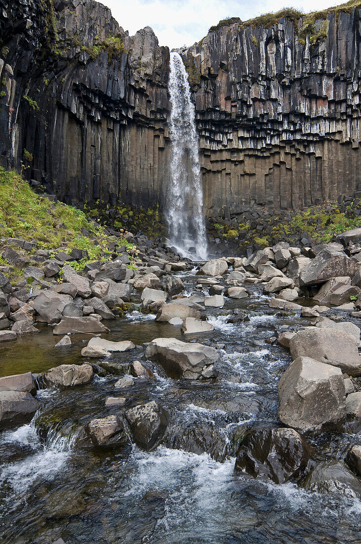 Svartifoss Wasserfall, Skaftafell Nationalpark, Island, Skandinavien