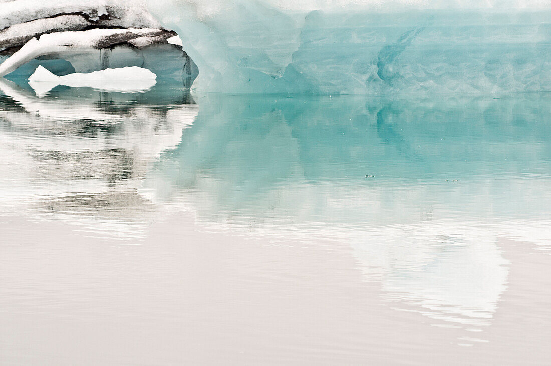 Jokulsarlon, Ice in the glacial lagoon, Iceland, Scandinavia, Europe