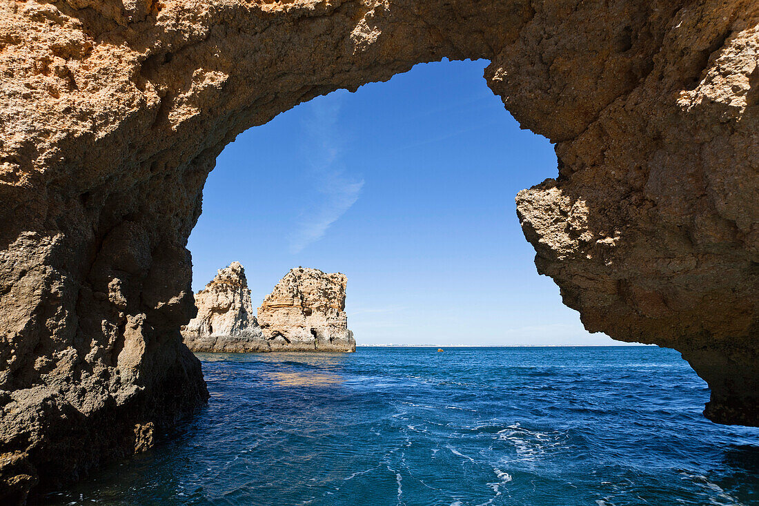 Felsen an der Algarve bei Lagos, Atlantikküste, Portugal, Europa