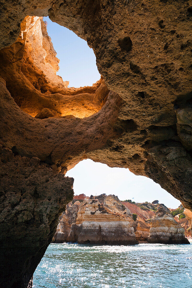 Felsformationen an der Algarve, Atlantikküste, Portugal, Europa