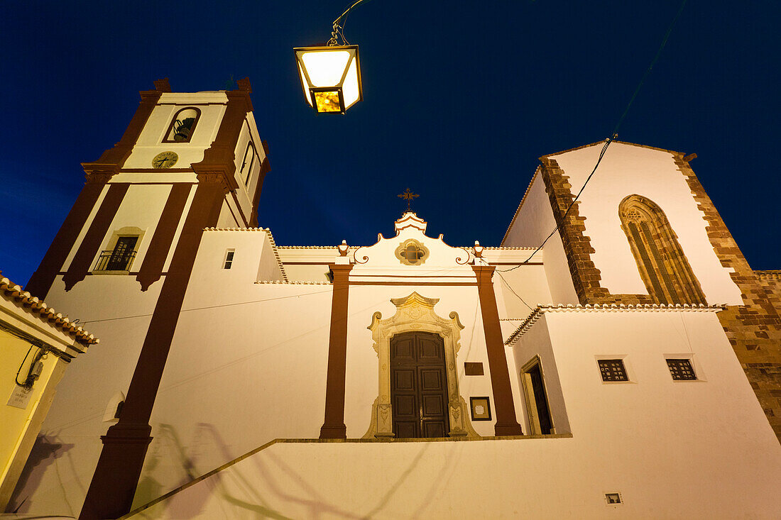 Kathedrale von Silves in der Abenddämmerung, Algarve, Portugal, Europa