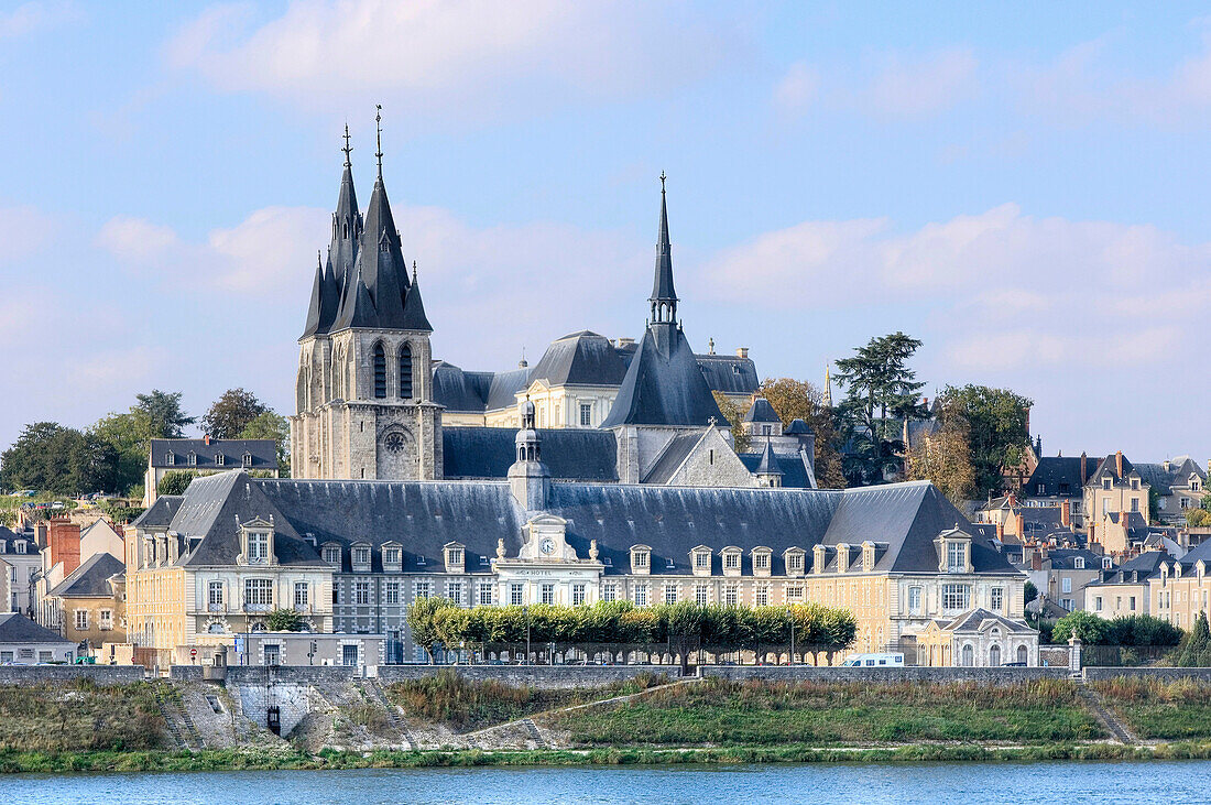 View of the town of Blois with Blois castle and St. Nicolas church and Loire river, Blois, Loir-et-Cher, France, Europe