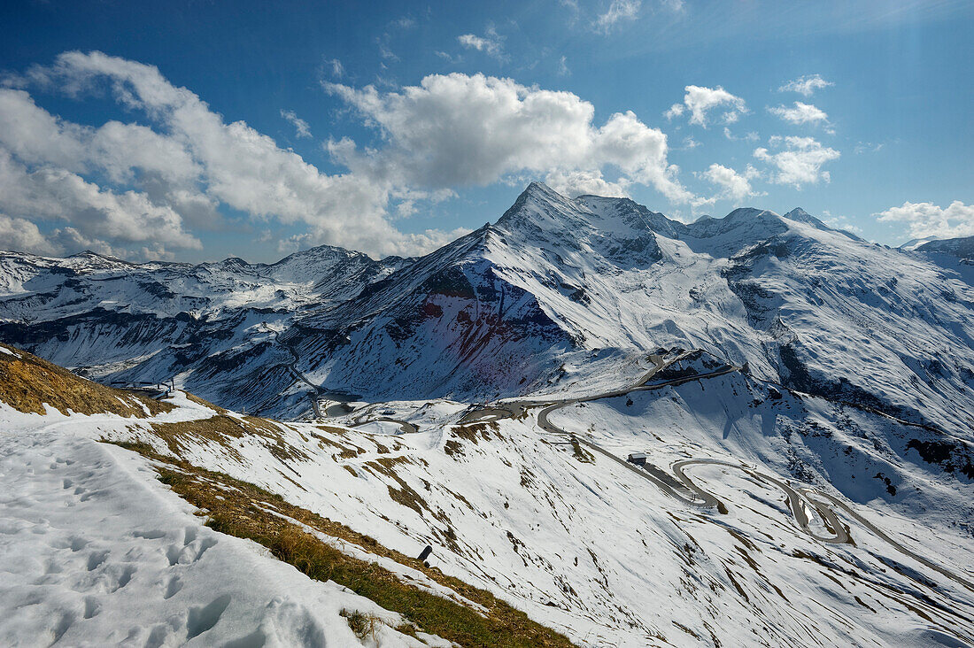 Glockner high alpine pass with Glockner mountain range, Glockner mountain range, Salzburger Land, Austria