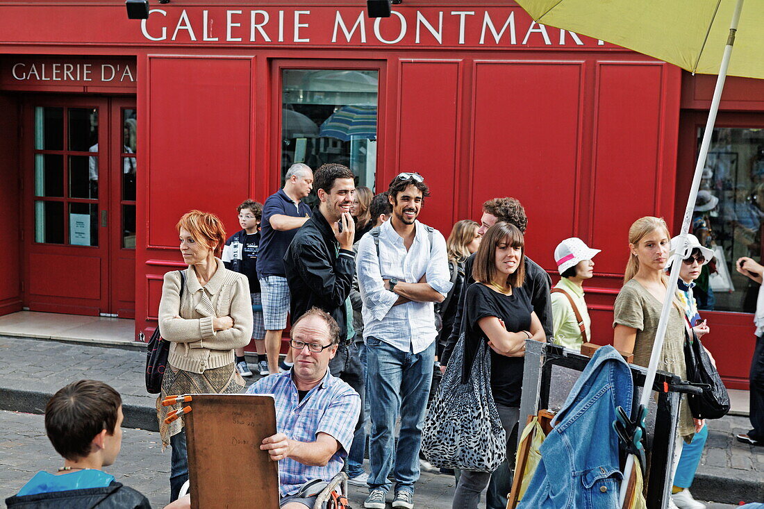 Menschen auf der Place du Tertre, Montmartre, Paris, Frankreich, Europa