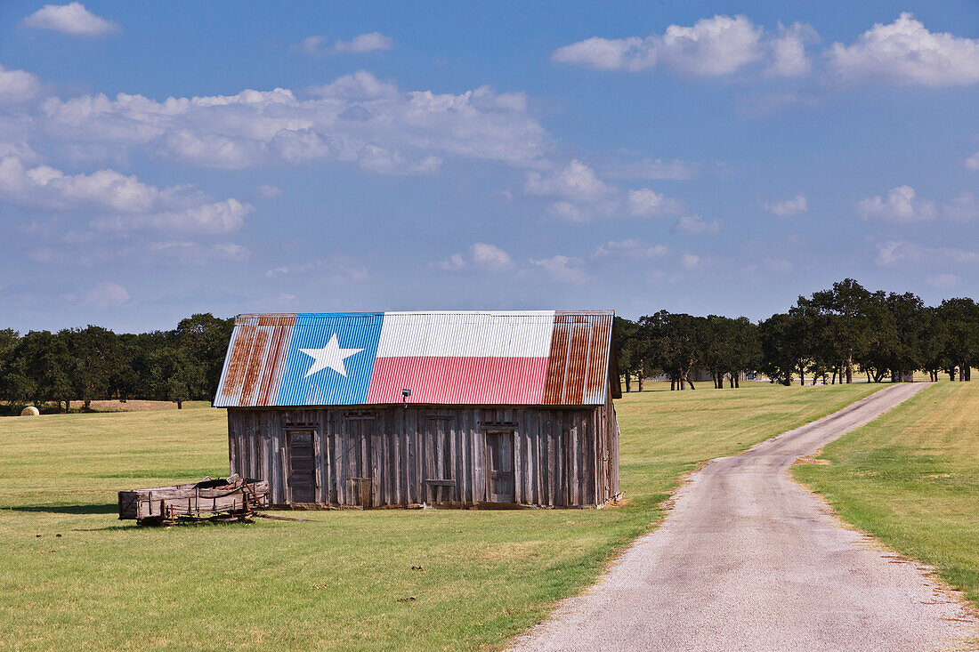Barn Painted as the Texas Flag, Texas, USA
