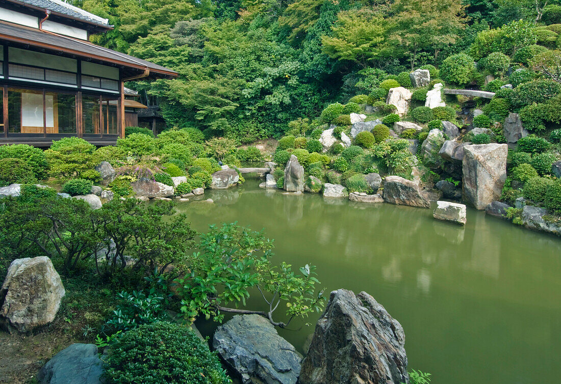 Chishaku-in Temple Garden, Kyoto, Japan