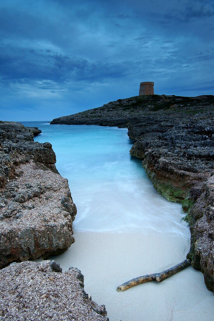 Caló Roig und Torre d'Alcalfar Sant Lluis Menorca Balearen Spanien