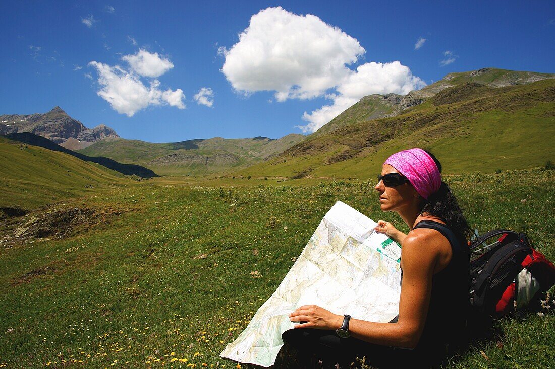 Wandern im Tal von Ezcarra Pyrenäen Gebirge Huesca Pyrenäen Spanien