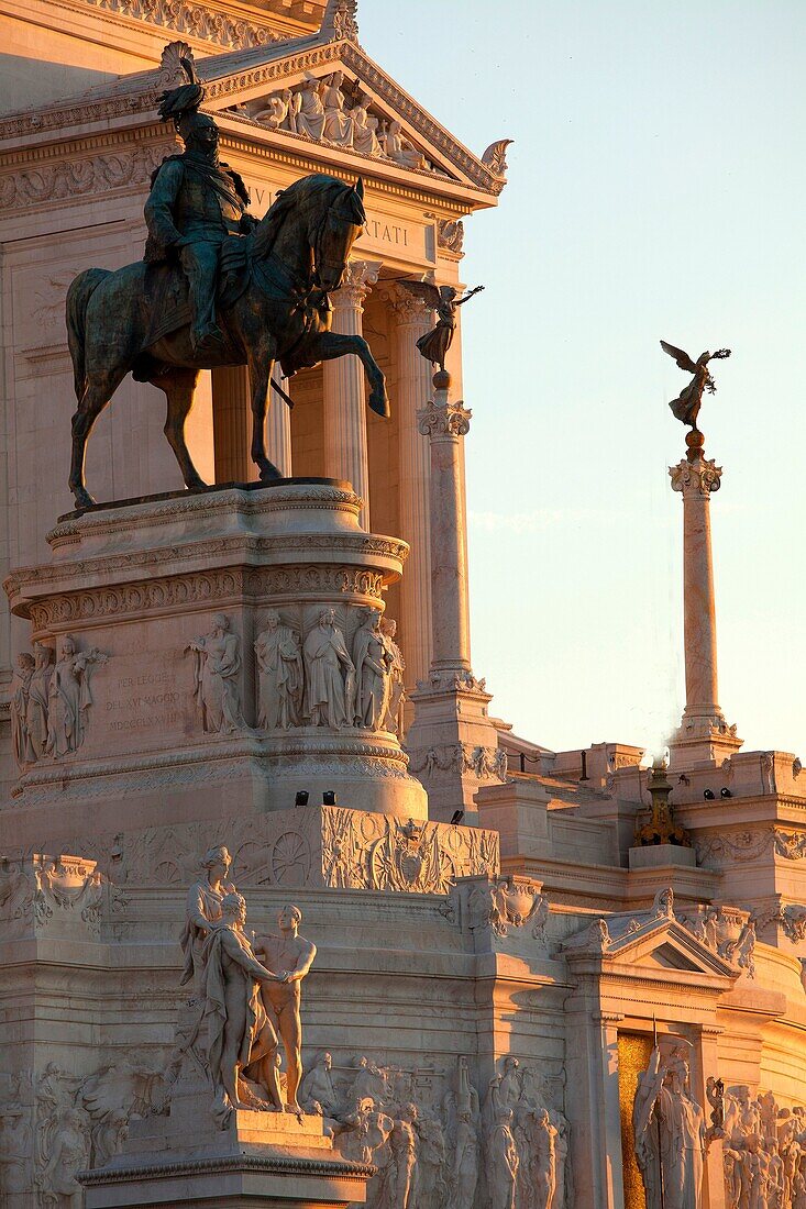 Rome  The Monument to king Vittorio Emmanuelle II  Piazza Venezia