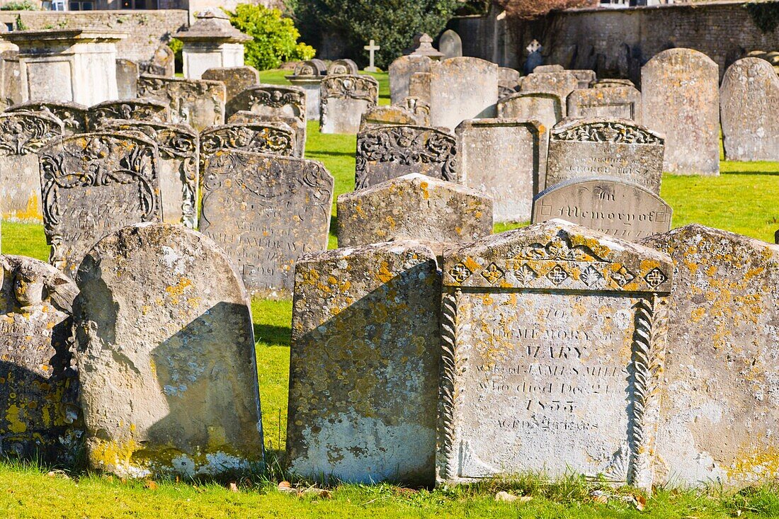 Graveyard of St Mary´s Church, Bibury, the Cotswolds, Gloucestershire, England, UK.