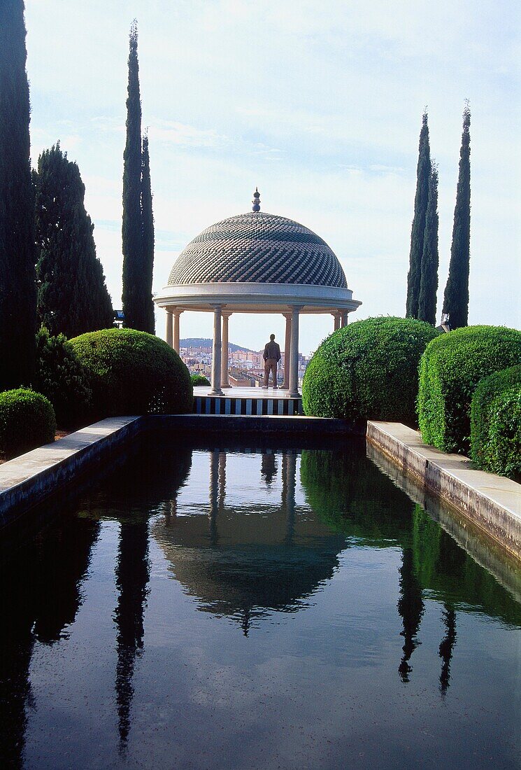 Pavillon und Aussichtspunkt, Historischer Garten La Concepción. Málaga, Andalusien, Spanien.