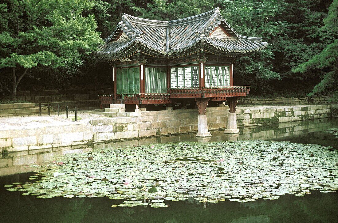 PIWON SECRET GARDEN, CHANGDOKKUNG PALACE, SEOUL, KOREA