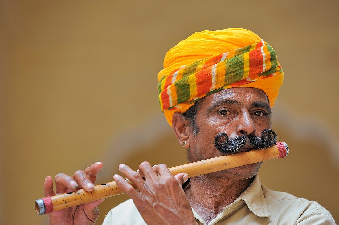 India, Rajasthan, Jodhpur, Flute player