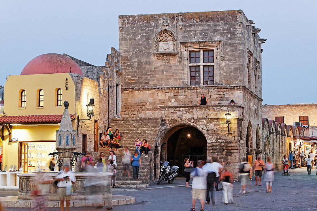 People on Ippokratous square in the evening, old town of Rhodes, Rhodes, Dodecanese Islands, Greece, Europe