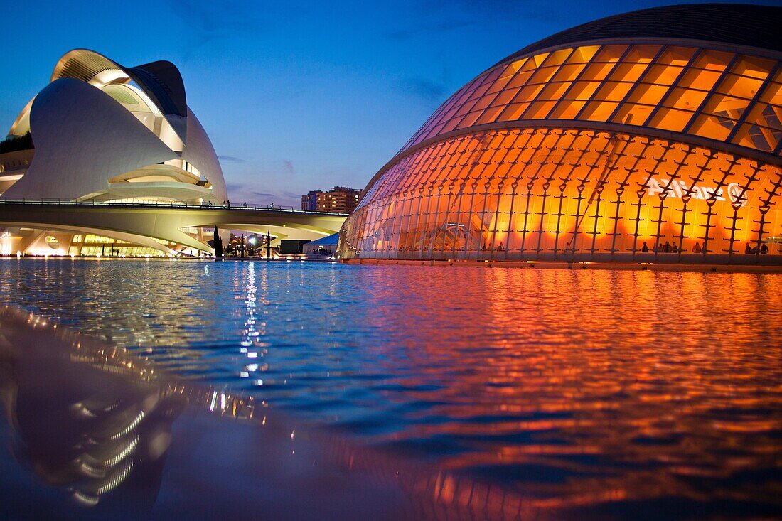 Hemisferic and Queen Sofia Palace of the Arts, City of Arts and Sciences, Valencia, Comunidad Valenciana, Spain