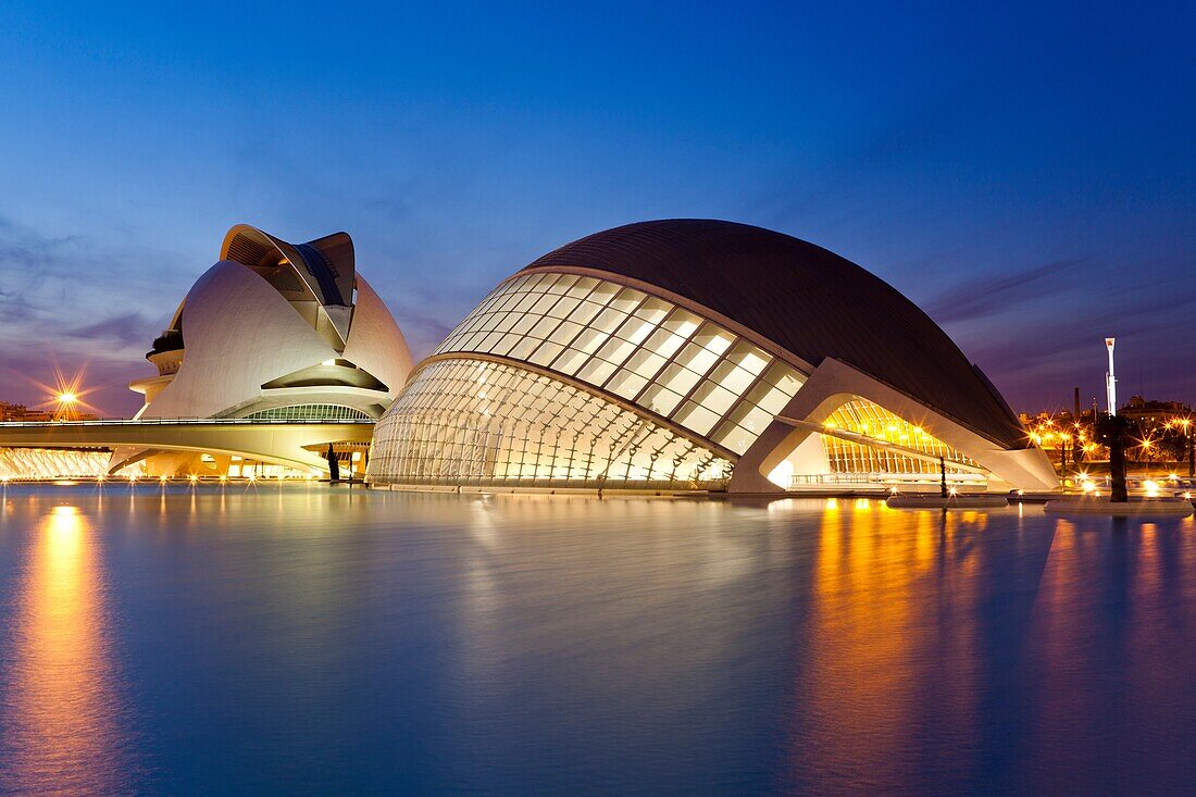 Hemisferic and Queen Sofia Palace of the Arts in background, City of Arts and Sciences, Valencia, Comunidad Valenciana, Spain