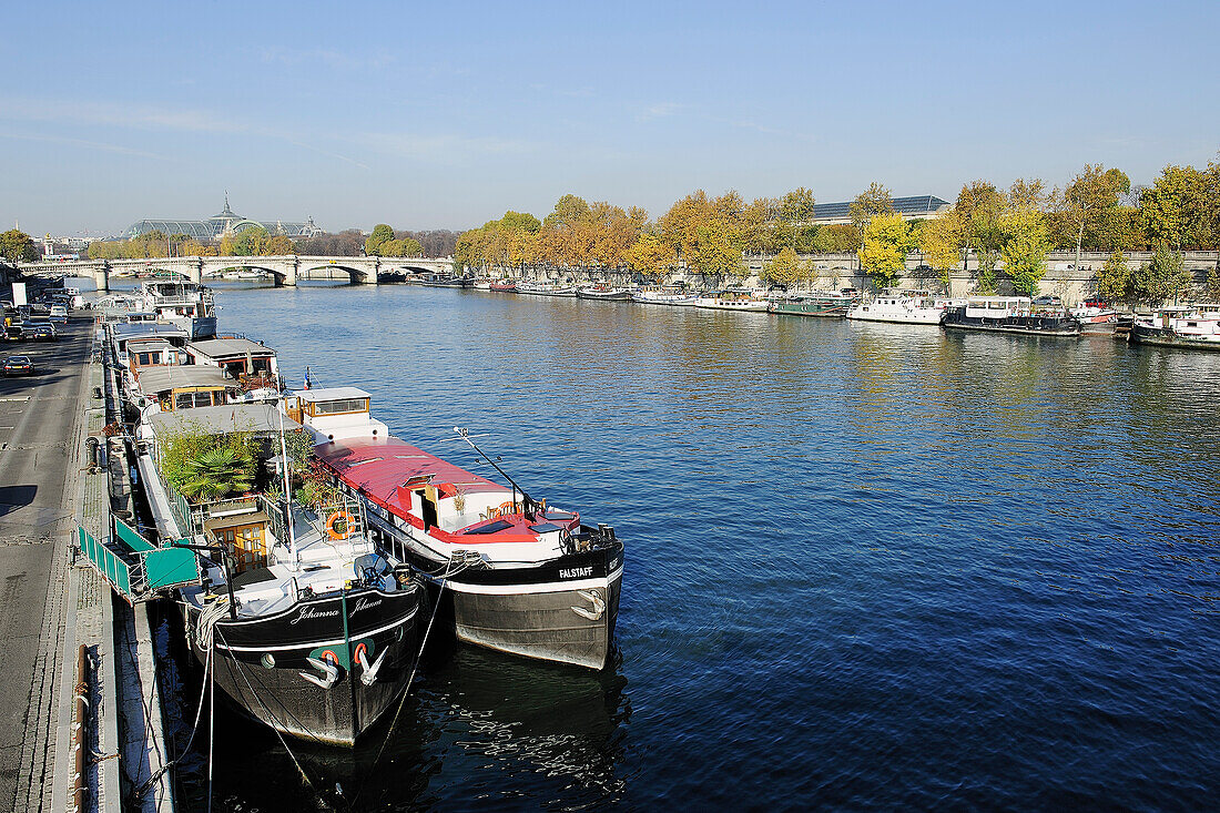 France, Ile-de-France, Paris, 7th, Bank of the Seine, River, Barges