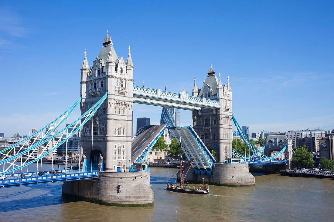 England, London, Tower Bridge