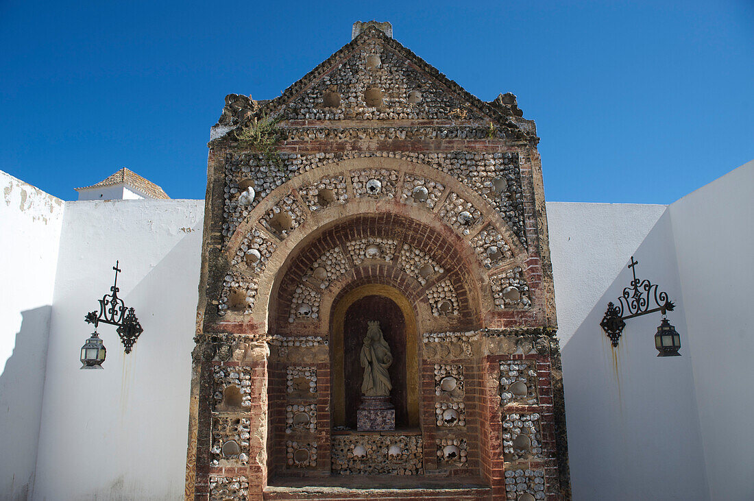 Kapelle mit Totenschädeln in the Kathedrale Se, Altstadt, Cidade Velha, Faro, Algarve, Portugal, Europa