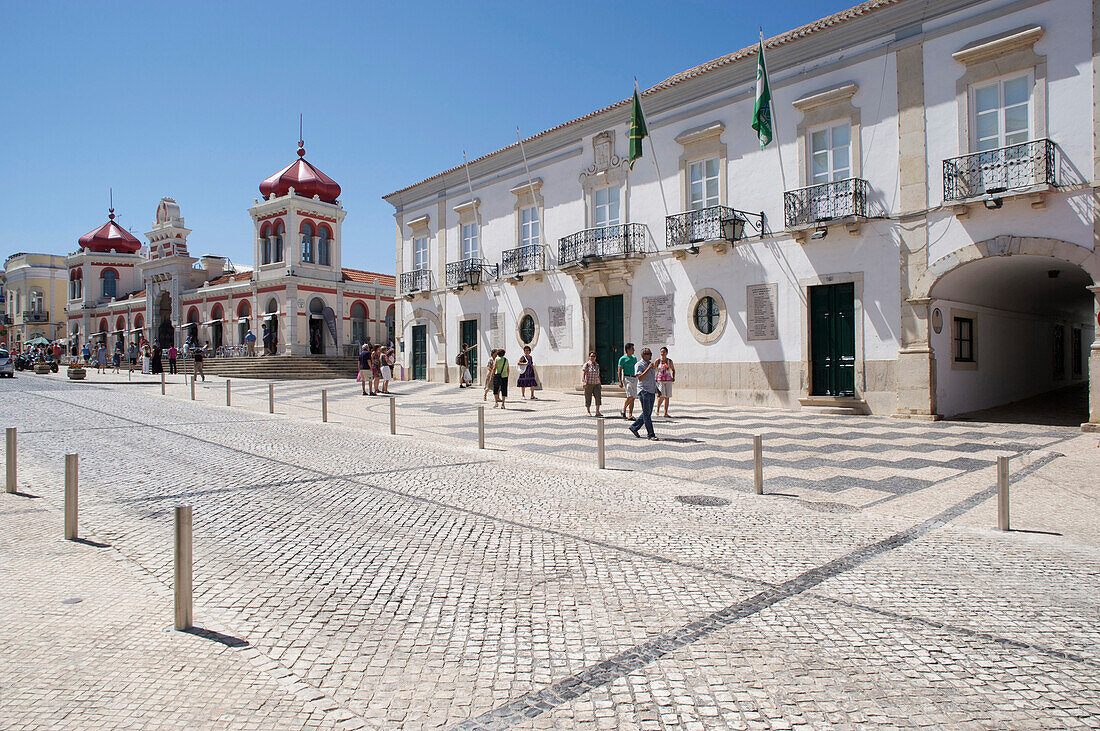Market and town hall at Loule, Praca da Republica, Algarve, Portugal, Europe