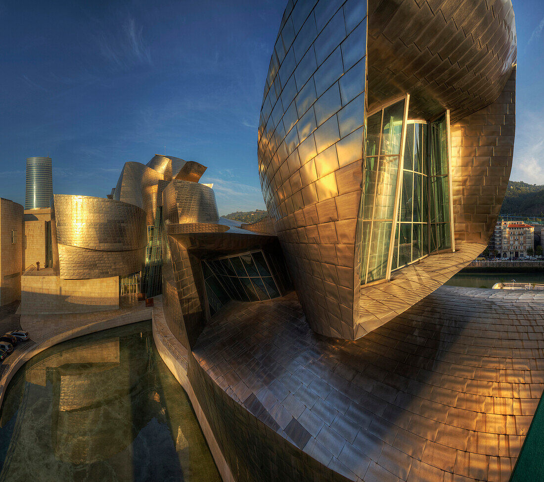 Guggenheim Museum Moderner und Zeigenössischer Kunst am Abend, Bilbao, Provinz Bizkaia, Baskenland, Euskadi, Nordspanien, Spanien, Europa