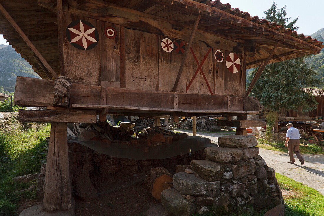 Horreo, traditionelles Speicherhaus, Maisspeicher, Espinaredo, bei Infiesto, Provinz Asturias, Principado de Asturias, Asturien, Nordspanien, Spanien, Europa
