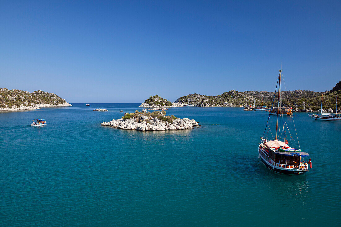 Sailing along the lycian coast, bay of Gokkaya, Kekova archipelago, Lycia, Mediterranean Sea, Turkey, Asia
