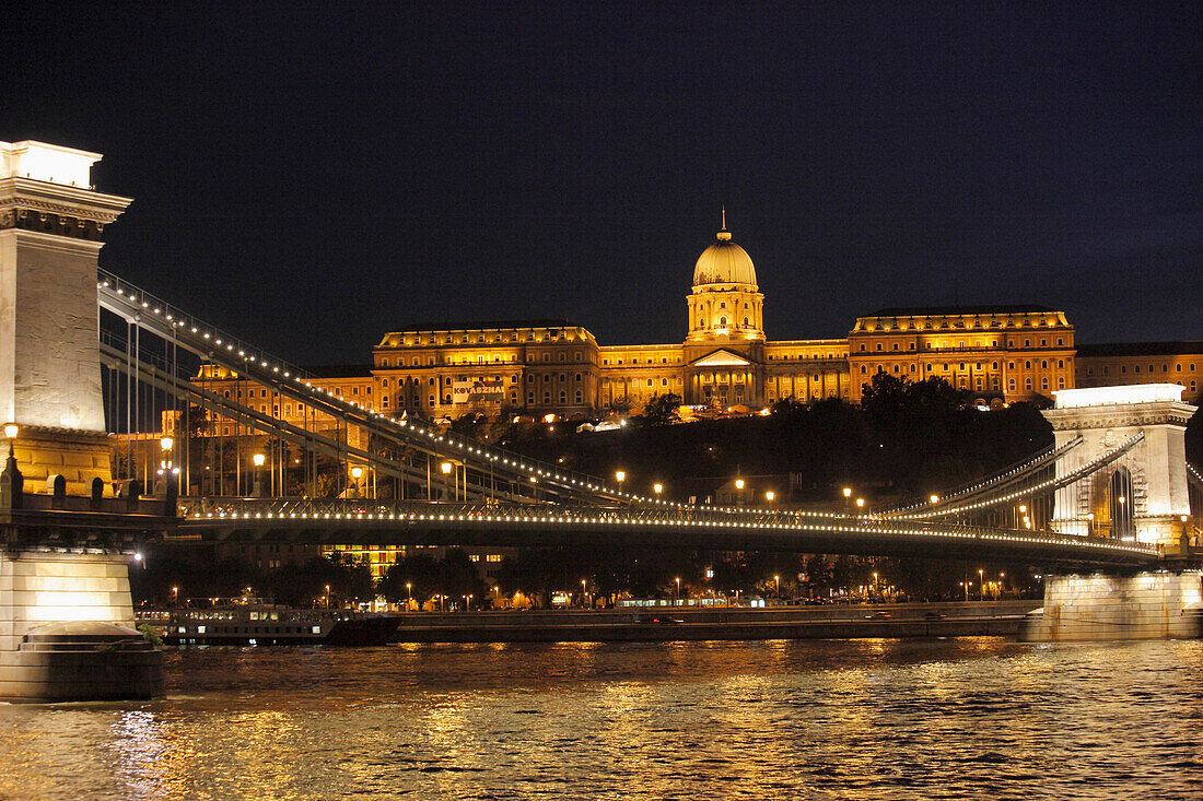 Hungary, Budapest, Royal Palace, Chain Bridge, Danube River