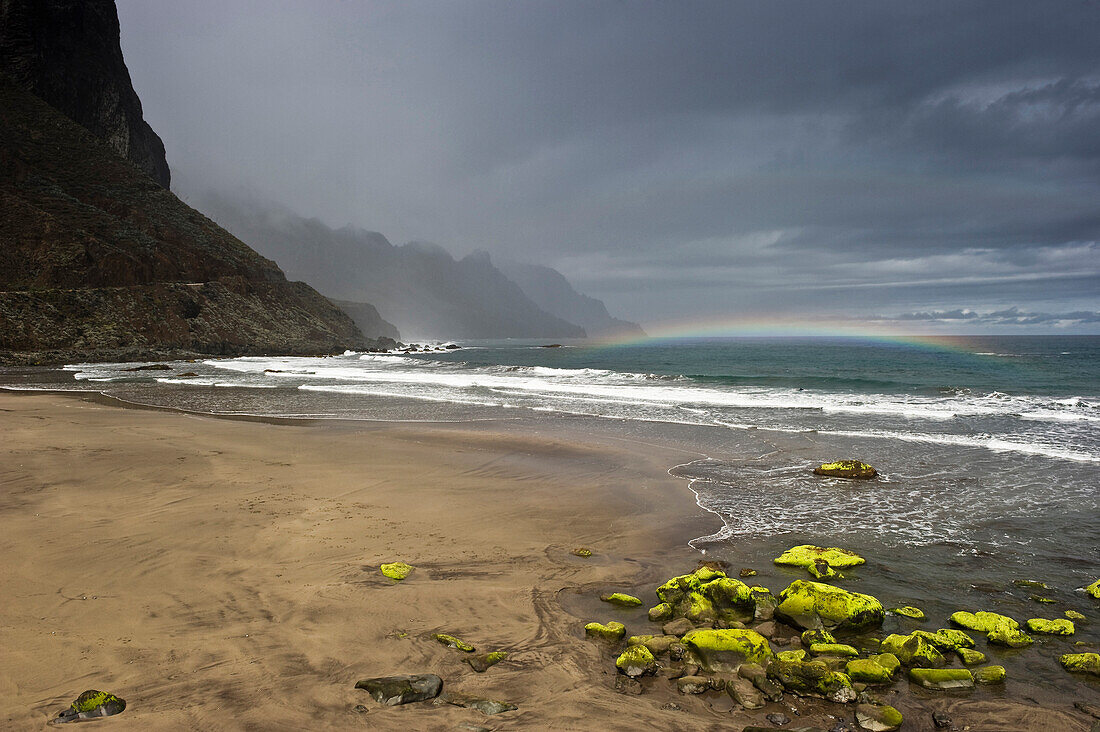 Menschenleerer Strand, Playa de Benijo, Taganana, Anaga Gebirge, Teneriffa, Kanarische Inseln, Spanien, Europa